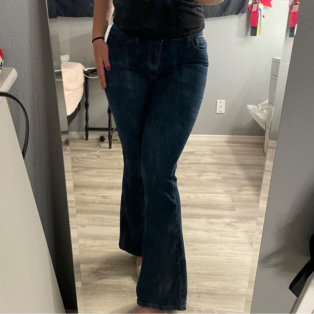 LOW RISE FLARE JEANS
